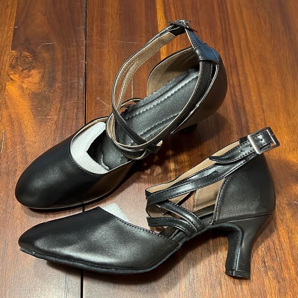 Black Faux Leather Strapped Closed Toe Pumps Womens US 6.5/7